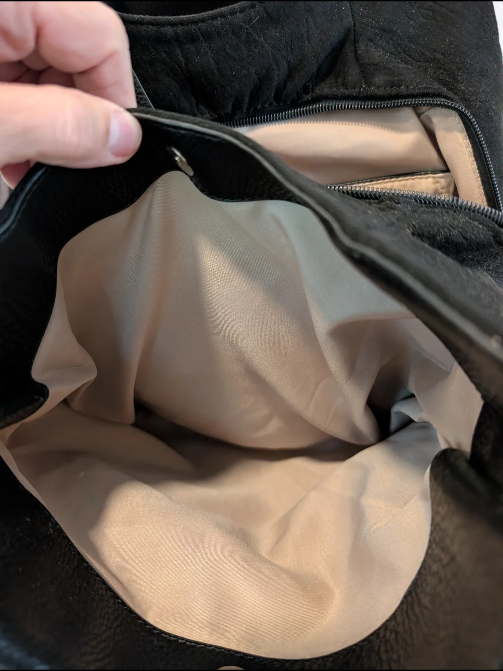 NWT Sondra Roberts Squared Hobo Style Bag In Black